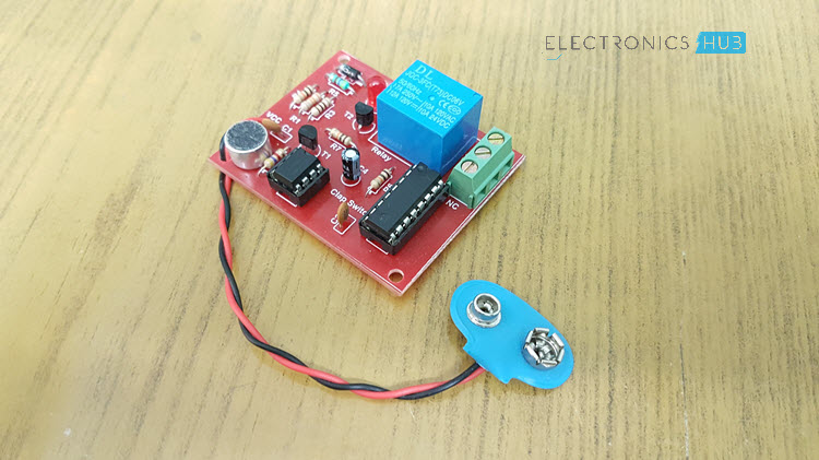 https://www.electronicshub.org/wp-content/uploads/2015/09/Clap-Switch-Circuit-for-Devices-using-555-and-4017-Image.jpg
