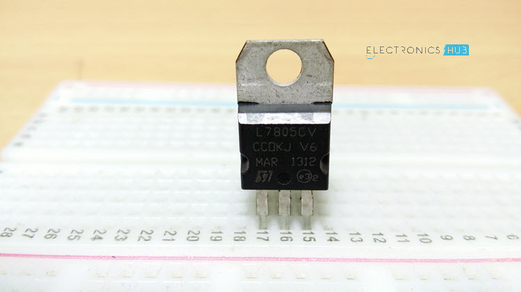 7805 Voltage Regulator IC Circuit Working and Applications