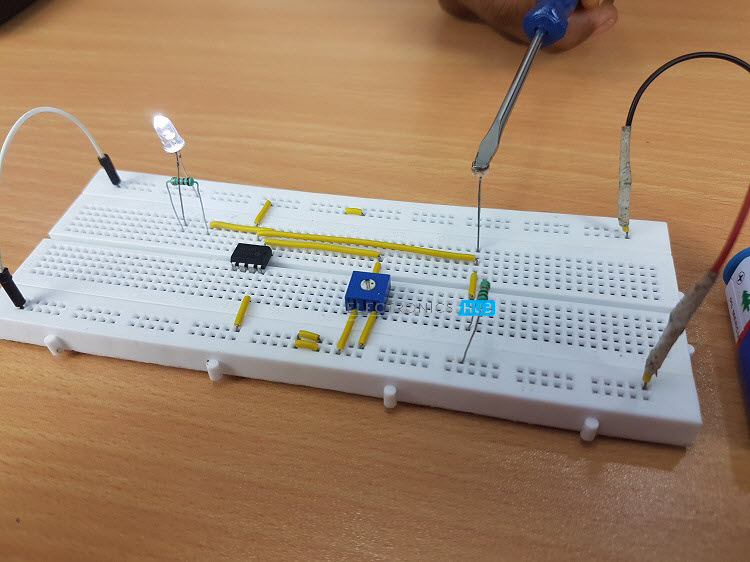 pke Breadboard LDR Laser Light System Circuit for Projects