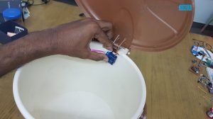 Smart Dustbin: Auto Open Lid with Arduino (DIY Guide!)