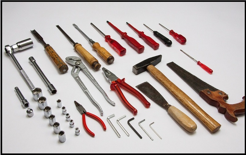 DIFFERENT TYPES OF TOOLS