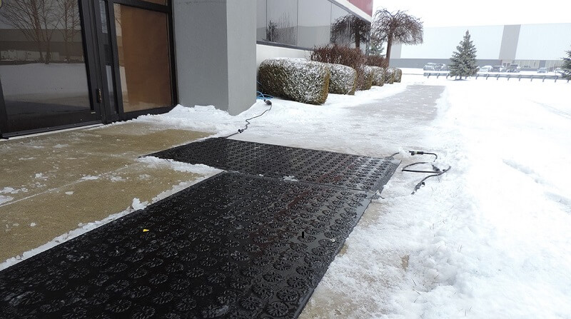 Per Hour Snow Melting Mat，Multi Size Anti Slip Traction Black,30in*48in 30in*48in 5 cm 110V PVC Anti-Slip Winter Outdoor Walkway Mat，melt Snow at a Rate of 2 