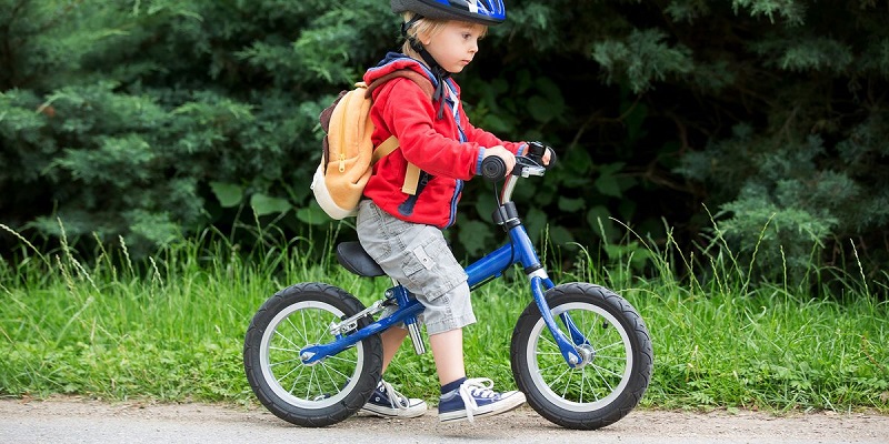XJD Kids Balance Bike Beginner Toddler Bike No Pedal Bicycle for Girls Boys Ages 18 Months to 5 Years Old Lightweight Toddler Training Push Bike Adjustable Seat Handlebar Air-Free Tires Walking Bike 