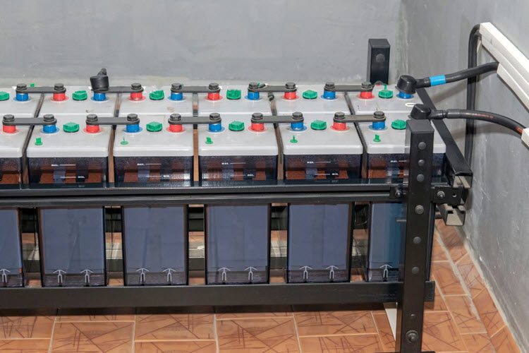 Battery-vs-Generator-Backup-Battery-System